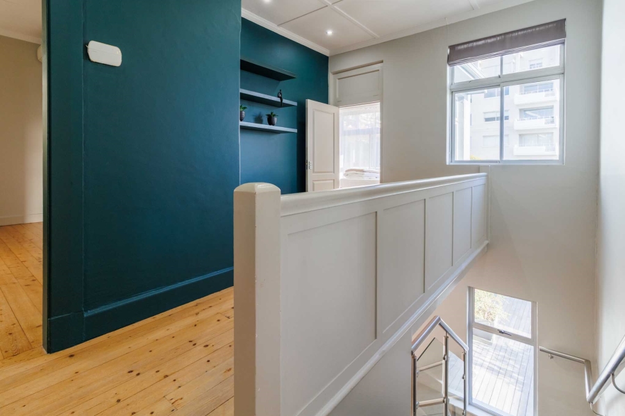 4 Bedroom Property for Sale in Bantry Bay Western Cape